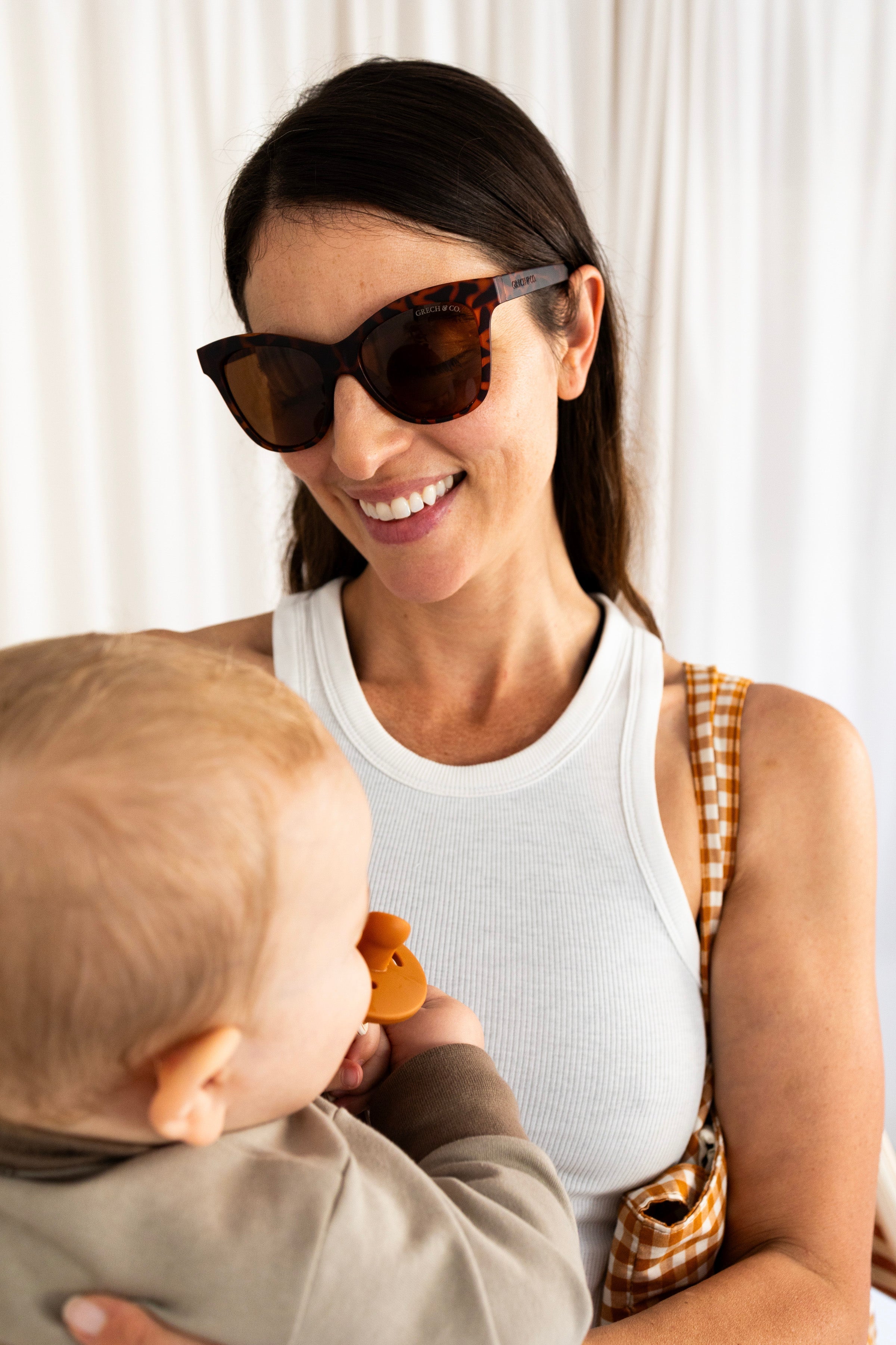 Iconic Wayfarer Ombre  | Polarized Sunglasses | Adult | 15+ Y