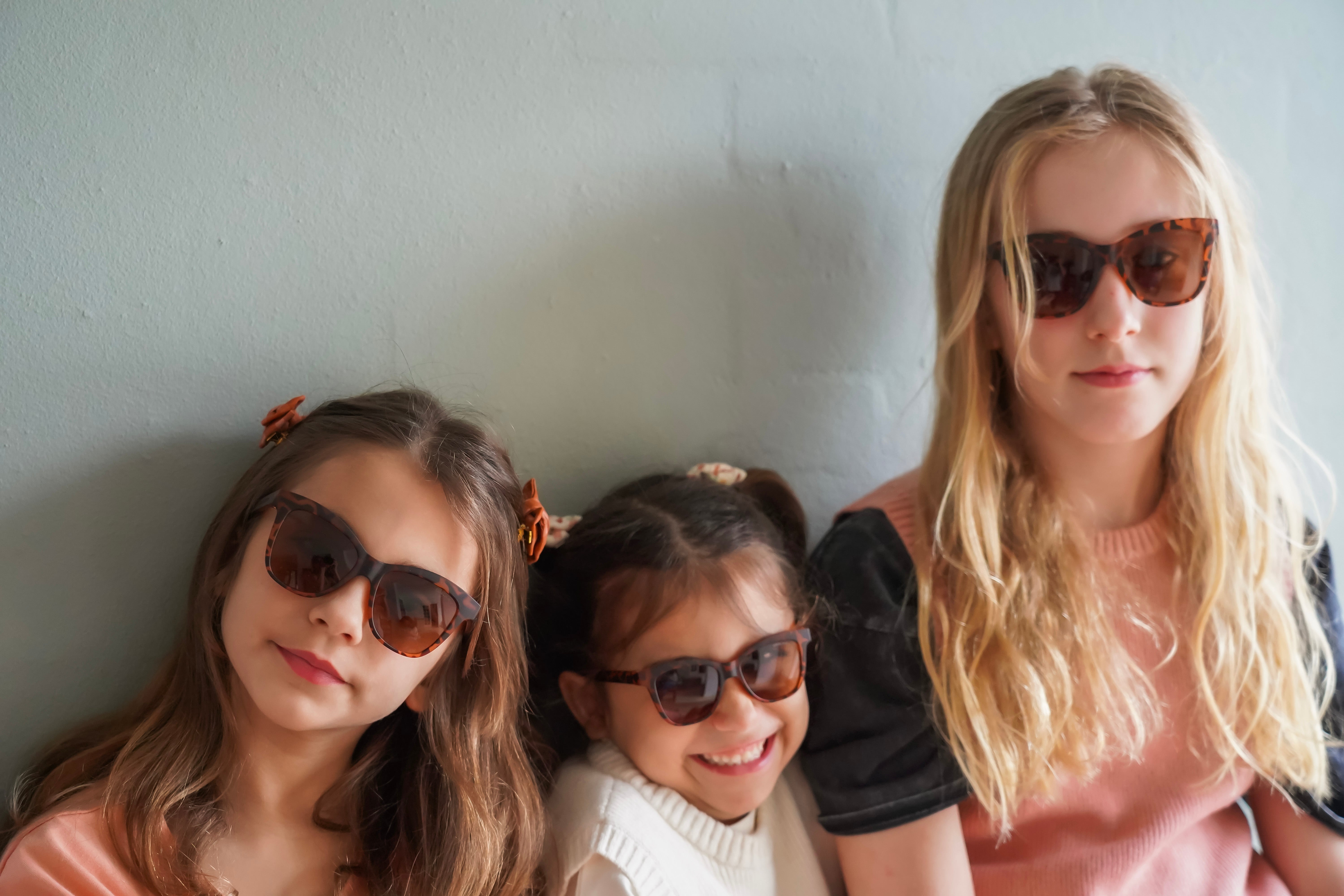 Iconic Wayfarer Ombre  | Polarized Sunglasses | Adult | 15+ Y